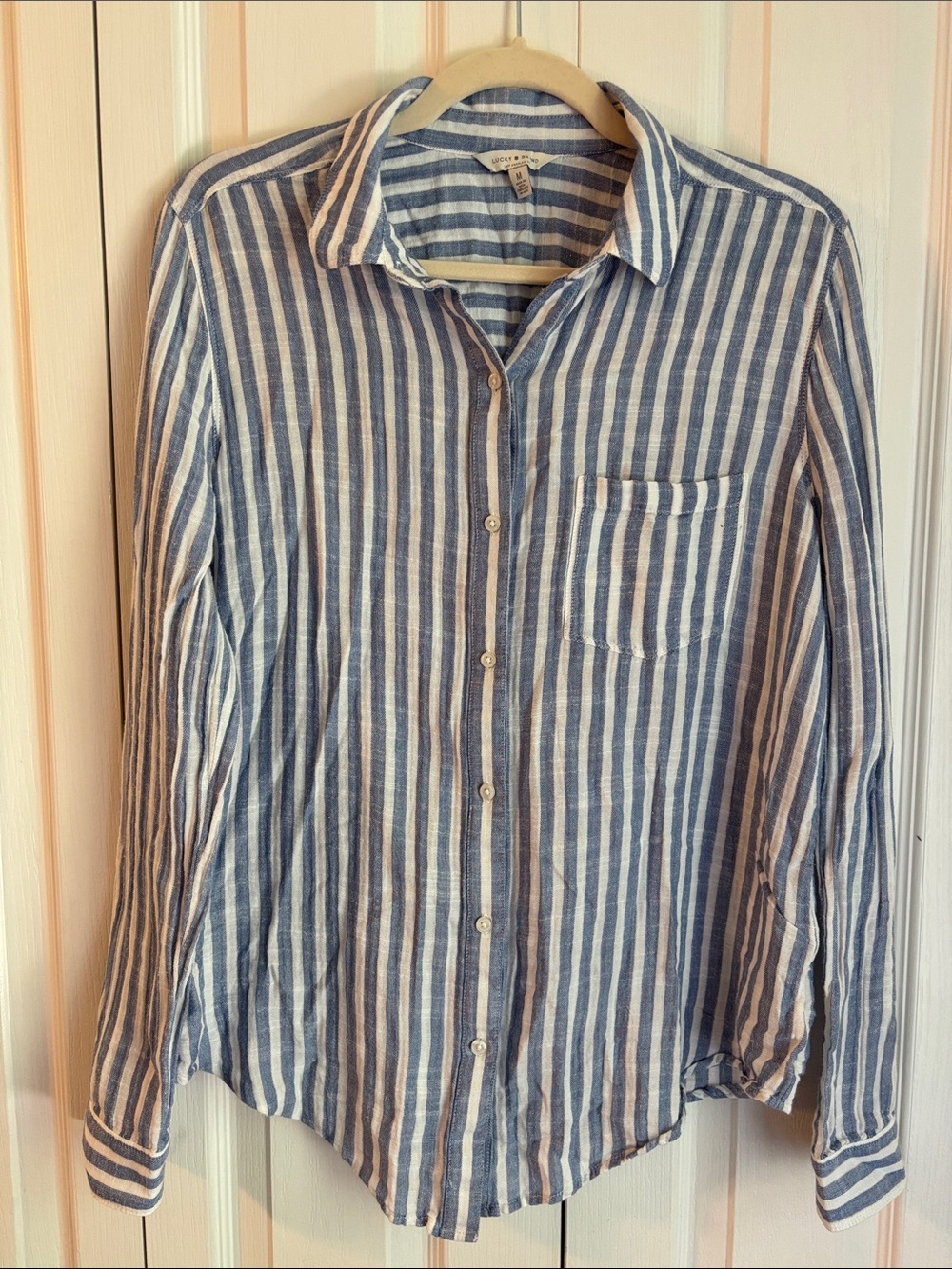 Lucky Brand Striped Long Sleeve Button Up Top. Size Medium
